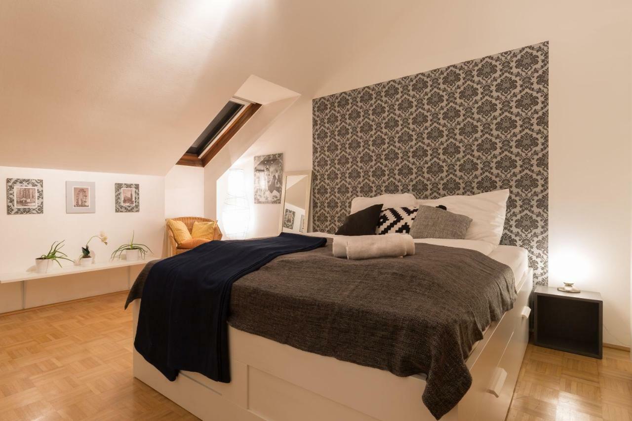 Station Apartment *